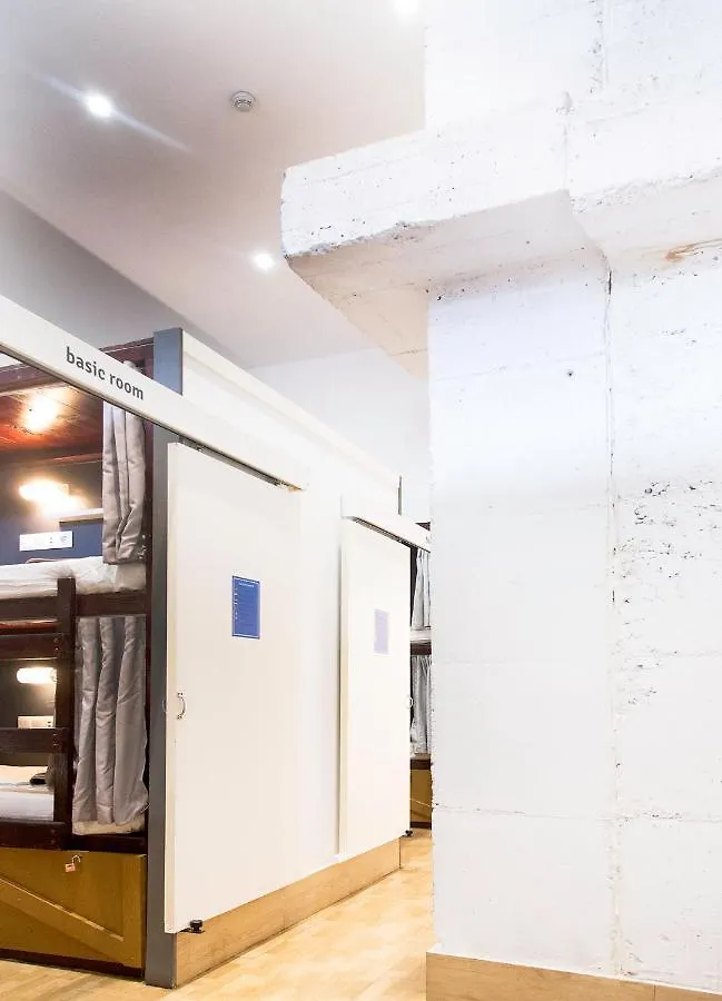 Ant Hostel Barselona İspanya