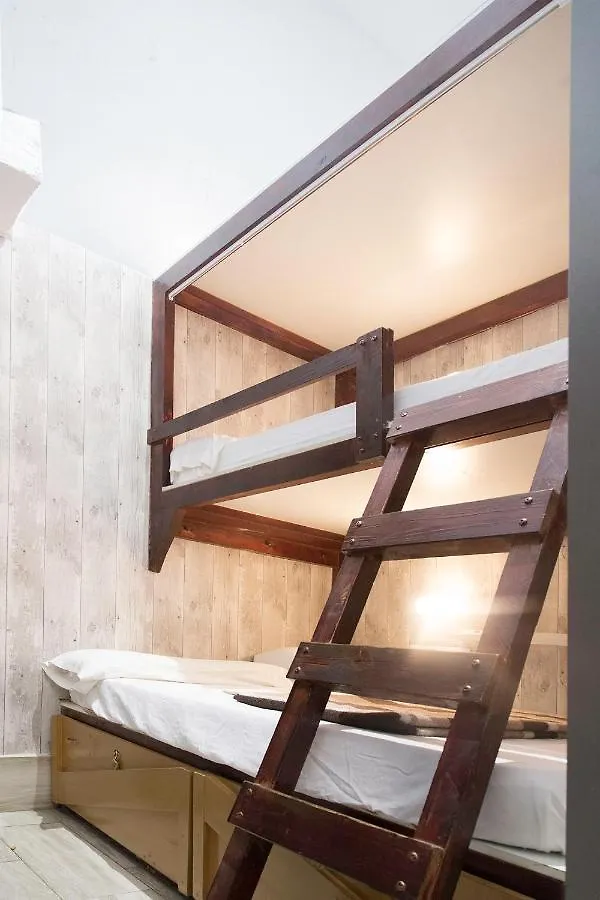 Ant Hostel Barselona 0*,  İspanya